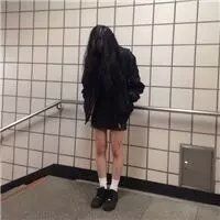 搞笑炫酷的女生图片素材