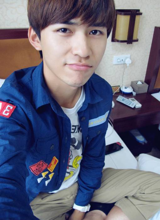 超成熟温暖系帅哥头像大全