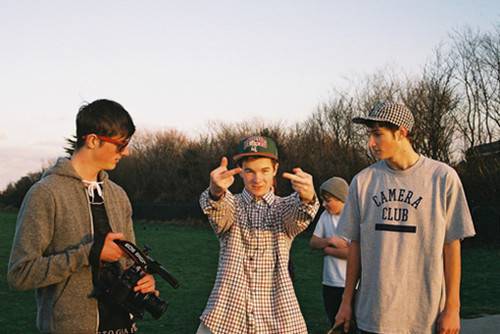 很阳光很帅气的个性型男图片