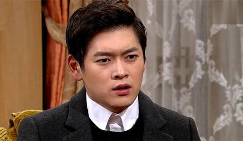 很阳光很帅气的个性型男图片