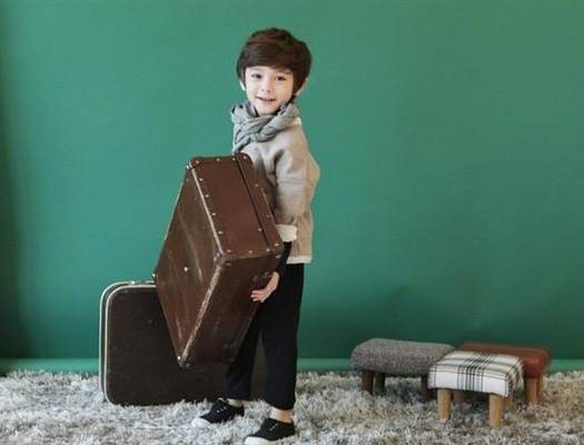 最具独特魅力的混血小正太图片