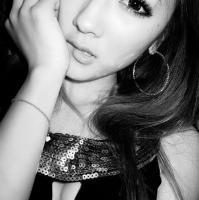 精选个性女生黑白带字头像