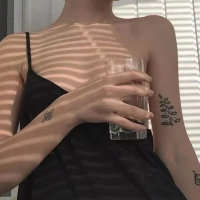 唯美又霸气的qq女生纹身头像