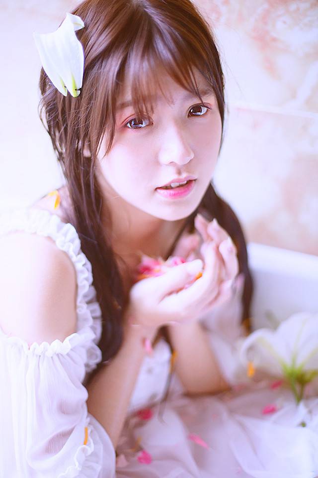 夏日的风采 清爽的女生高清图片