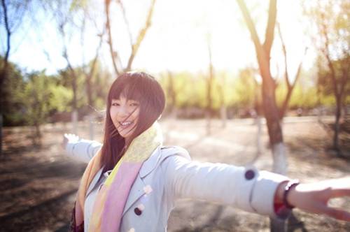 温婉柔美清新淡雅的女生图片