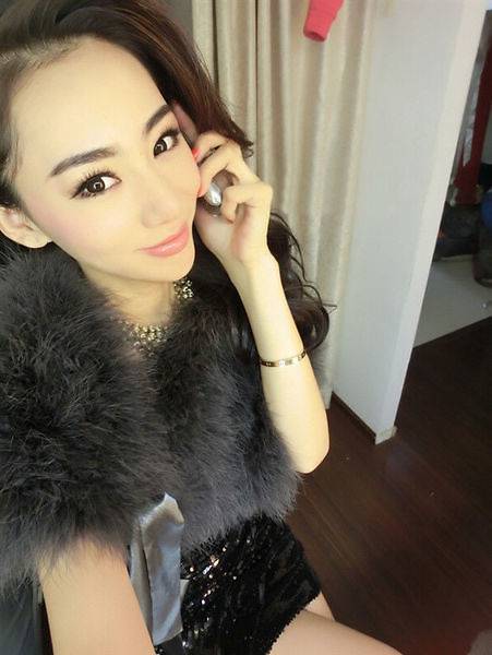 非主流时尚性感美女高清图片