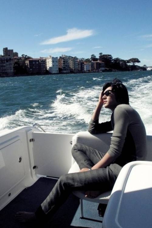 韩国阳光帅气的大男孩李敏镐图片