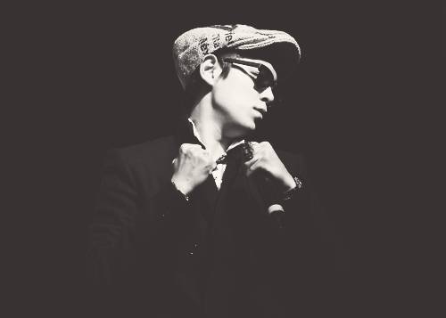 思念的极限 欧美伤感男生图片