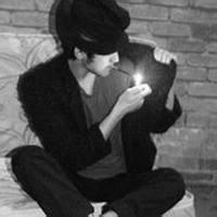 欧美范时尚黑白风格男生头像