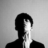 欧美范时尚黑白风格男生头像