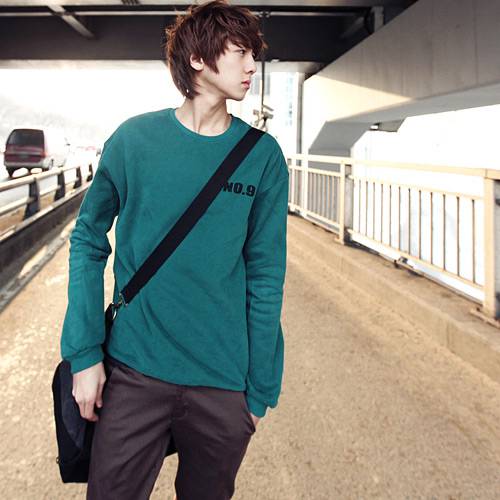 阳光帅气的长发男生图片欣赏