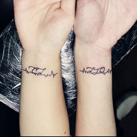 甜蜜浪漫的qq情侣纹身头像