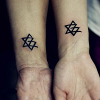 甜蜜浪漫的qq情侣纹身头像