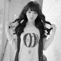 冷酷霸气的美女黑白个性头像