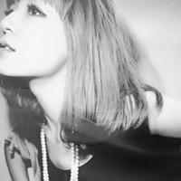 最新qq女生黑白伤感头像图片