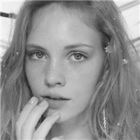 最新qq女生黑白伤感头像图片