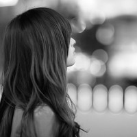 最新qq女生黑白伤感头像图片