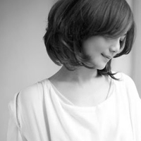 精选最热的高冷女生黑白头像