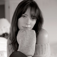 冷酷霸气的美女黑白个性头像