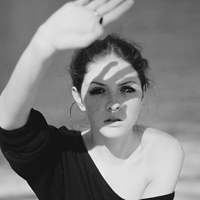 最新女生版黑白伤感qq头像