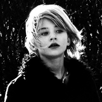 最新时尚欧美女生黑白头像合集