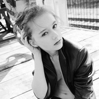 最新时尚欧美女生黑白头像合集