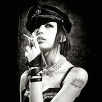 非主流霸气抽烟女生qq头像图片