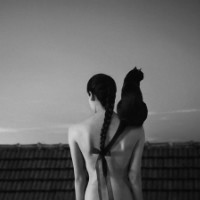 另类诡异恐怖的女生黑白qq头像