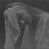 另类诡异恐怖的女生黑白qq头像