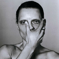 另类诡异恐怖的女生黑白qq头像