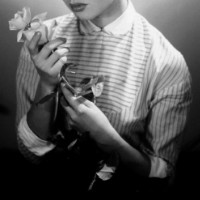 另类诡异恐怖的女生黑白qq头像