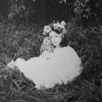 另类诡异恐怖的女生黑白qq头像