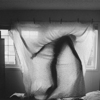 另类诡异恐怖的女生黑白qq头像