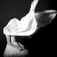 另类诡异恐怖的女生黑白qq头像