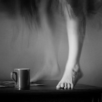 另类诡异恐怖的女生黑白qq头像