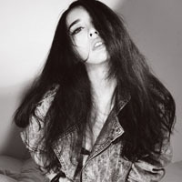 最新好看的女生黑白头像不带字图片