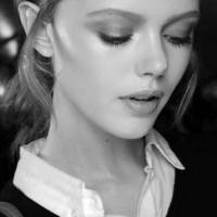 最新好看的女生黑白头像不带字图片