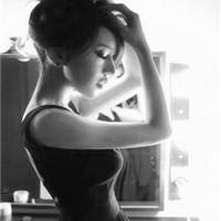 最新好看的女生黑白头像不带字图片