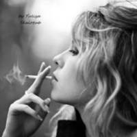 最新好看的女生黑白头像不带字图片