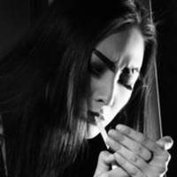 最新好看的女生黑白头像不带字图片