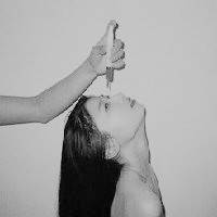 最新好看的女生黑白头像不带字图片