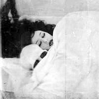 最新好看的女生黑白头像不带字图片