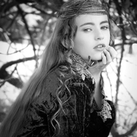 九月最新女生黑白头像不带字图片