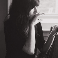 九月最新女生黑白头像不带字图片