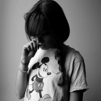 九月最新女生黑白头像不带字图片