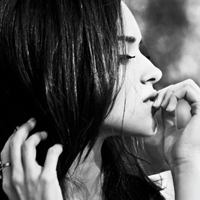 九月最新女生黑白头像不带字图片