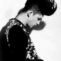 欧美范高冷男生黑白个性头像图片