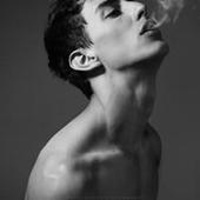 欧美范高冷男生黑白个性头像图片