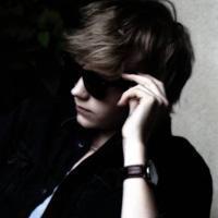 欧美范高冷男生黑白个性头像图片