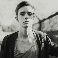 欧美范高冷男生黑白个性头像图片